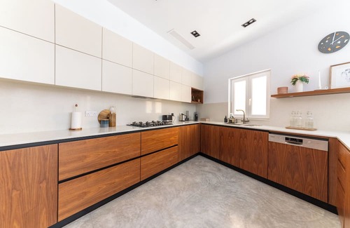 Gudja Casa | Modern Family House in Quaint Village
