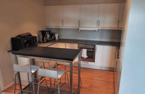 Flekkefjord Apartamento | Holiday apartment "Arne", Hidra Island near Flekkefjord, Kirkehamn/Kirkehavn, Norway-Vestagder, Southern Norway, well equipped, 6 persons, 3 bedrooms, 1 bathroom, internet, 80 m² panoramic terrace with magnificent view over the archipelago and t.