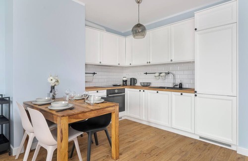 Jezyce Apartamento | Apartment Near MTP by Renters