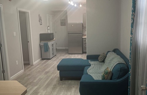 Weequahic Apartamento | Superb 2-bedroom apartment in charming Newark with AC, WiFi, dresser