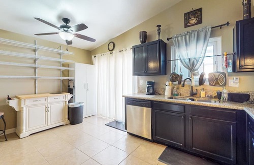 Thermal Casa | Dog-friendly desert gem with central A/C, WiFi, grill, and washer/dryer