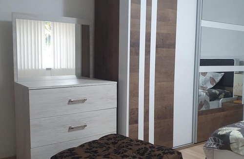 Negotino Casa | Cozy 2-bedroom apartment with WiFi, AC in enjoyable Negotino