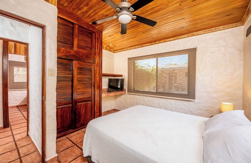Matapalo Casa | Comfortable Vacation Home Steps from the Beach