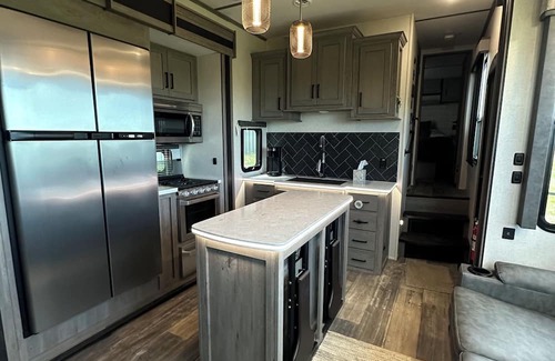 Cascade Casa | Luxury RV! Panoramic views of Cascade - Perfect for a Relaxing Getaway!