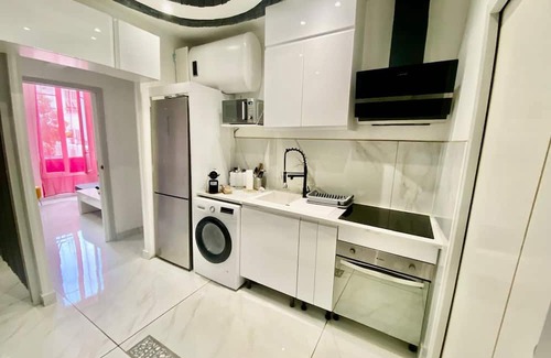 Pasteur Apartamento | Charming 2 bedroom apartment with WiFi, in Nice, France