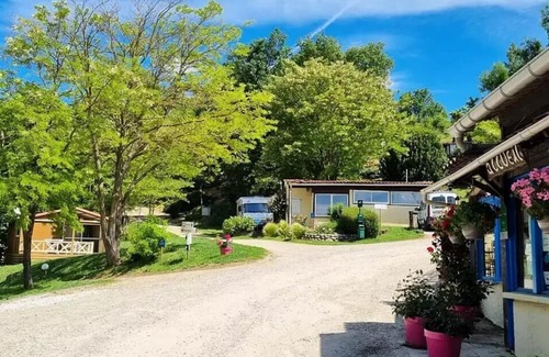 Durfort Alquiler De RV | Campsite Le Bourdieu* - Cyrius Furnished Tent 4 people