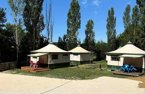 Durfort Alquiler De RV | Campsite Le Bourdieu* - Cyrius Furnished Tent 4 people