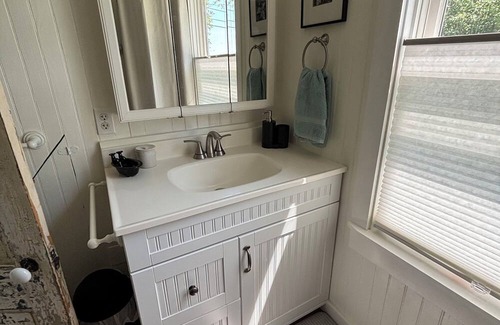 West Tremont Casa | Cute 2-bedroom cottage near Acadia