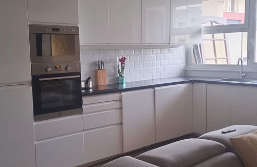 Villeneuve-la-Garenne Apartamento | Detailed description of the accommodation: from the tramway 5 minutes from st Denis station