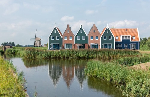 Volendam Apartamento | Comfortable Hotel Room in Center of Volendam