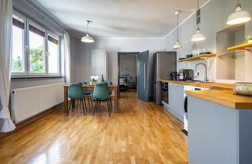 Brynow Apartamento | Platinium Spacious Apartment