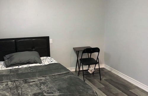 West Hill Casa | Affordable Holiday Home-WINS-B01