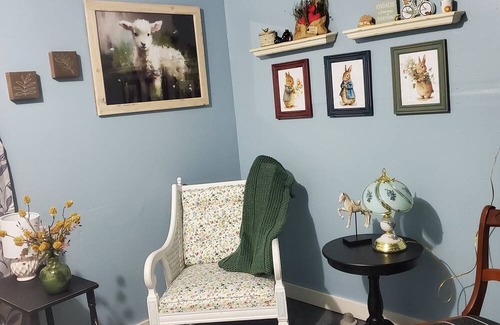 West Central Apartamento | Scones & tea in basement apartment 5 minutes to downtown