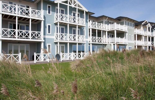 Municipality of Hellevoetsluis Apartamento | Hotel Room in Hellevoetsluis by the Beach