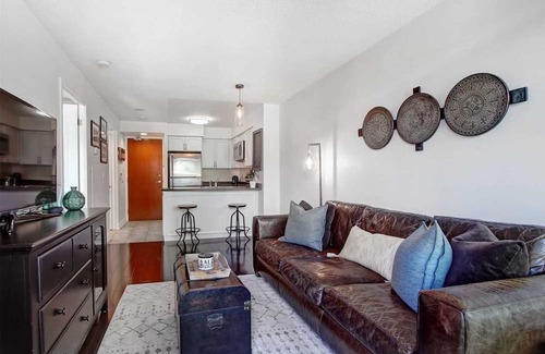 Fort York Casa | Cozy & beautiful Hotel in downtown TO.