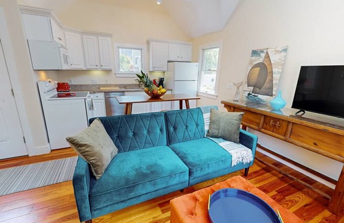 North Truro Cabaña | Peaceful cottage w/pool, central to P-Town, entertainment & beaches