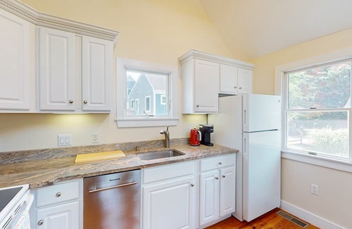 North Truro Cabaña | Peaceful cottage w/pool, central to P-Town, entertainment & beaches