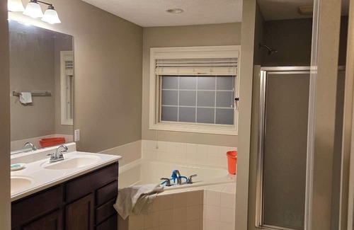Orange Prairie Casa | Charming 3-bed Rm house with AC and WiFi in a quiet Dunlap N Peoria neighborhood