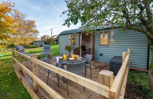 Aysgarth Casa | The Hut in The Orchard