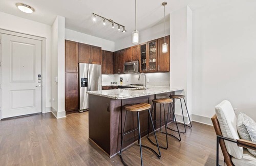 Northeast Dallas Apartamento | Cozy 1-bedroom apartment with WIFI, pool, and fitness center in Dallas