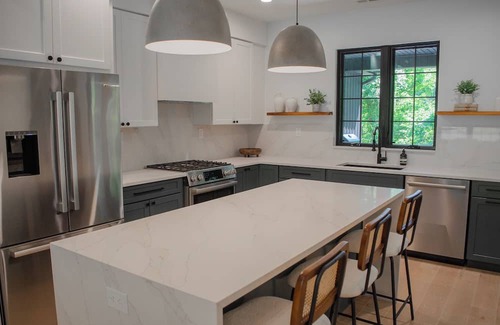 Marlboro Casa | The Noir House: modern new construction in the heart of Hudson Valley