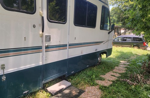 Knoxville Casa | RV with AC, kitchen and shower in Knoxville