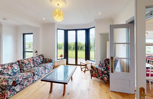 Charlton Marshall Otro | Family Friendly Large Country House 23 Minutes From The Beach & Cranbourne Chase