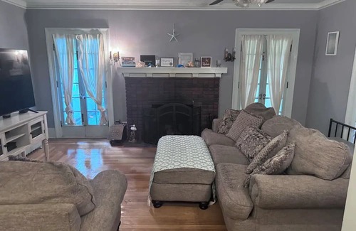 Greenwich Casa | Track/Summer Rental by Saratoga