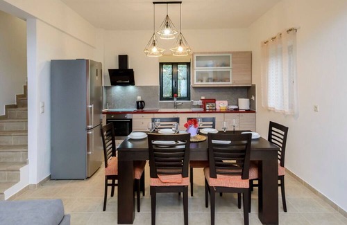 Riglia Villa | Mani s Best Kept Secret - Seaview Villa Lida