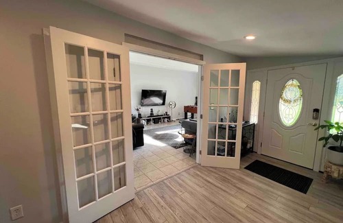 Canton Otro | Charming farmhouse ranch - private 2 bed 1 bath - slice of home - shared spaces
