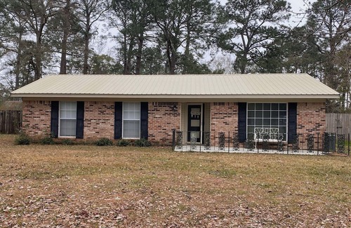 Saint Elmo Casa | Little Coden Cottage - 12 minutes from Dauphin Island