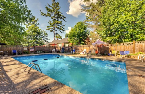 Weirs Beach Cabaña | Laconia Resort Home < 2 Mi to Lake Winnipesaukee