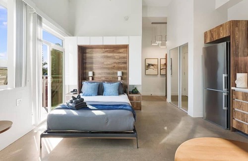 West End Apartamento | Premier Designer Studio in Central West End DT!