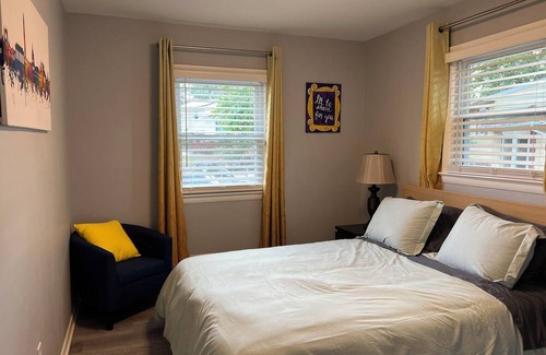 Walker Mill Casa | Spacious 5-bedroom house with driveway & backyard near DC and JB Andrews