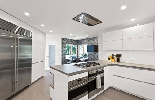 South Arroyo Casa | Alluring Grand Vista with Pools & King Beds