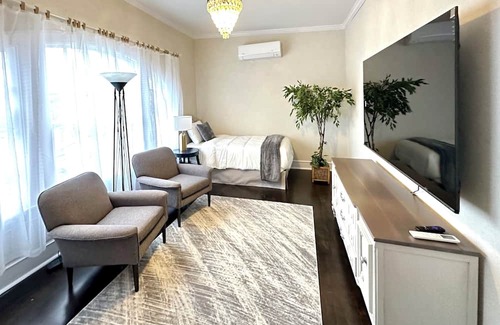 Shenandoah Casa | CENTURY House with 6 bedrooms