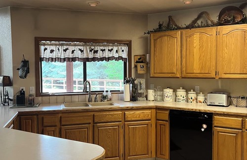 Garden Valley Casa | Unwind in our geothermal pool retreat! Frepit, horseshoe pits, sleeps 10, and WiFi.