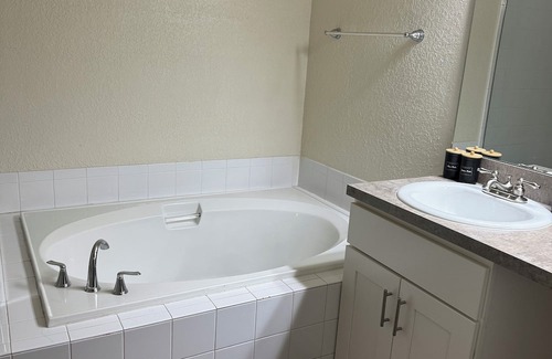 New Tampa Apartamento | Spacious 2br , 2bath in the New Tampa area