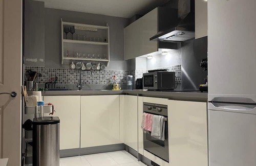 Wimbledon Park Apartamento | 3rd floor Cozy Flat in the Heart of Tennis and Football in London!