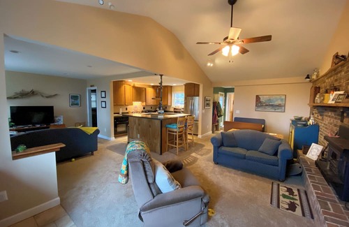 Tall Timbers Casa | Cozy home in idyllic Tall Timbers just a short walk to the Potomac River!
