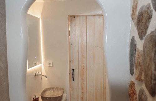 Vivlos Casa | Art Rustic Countryside Home