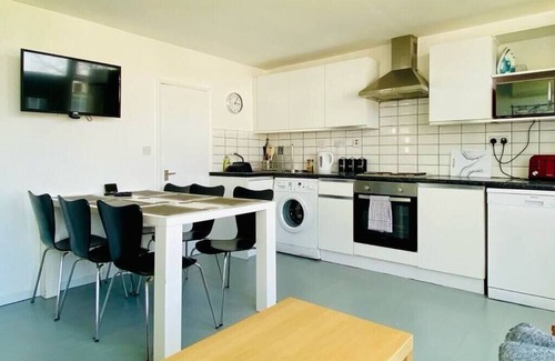 Camber Chalet De Esquí | Tranquil and Serene K118 Holiday Chalet for 7