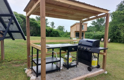 Rideau Lakes Cabina | Comfy and Cozy BUNKIE (Camping cabin - glamping)