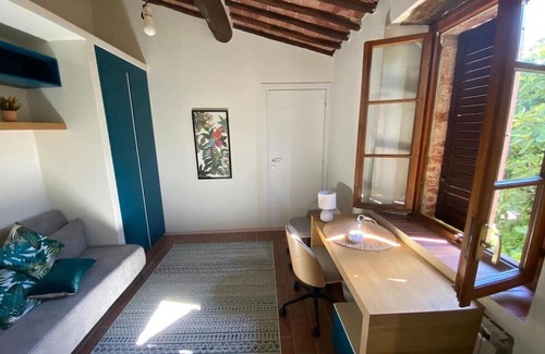 Chiusdino Apartamento | Tuscan Countryside Farm Charm by Sea N' Rent