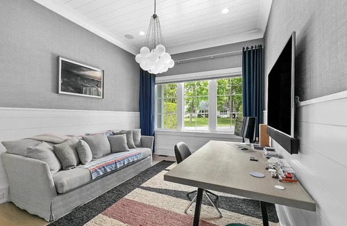 Wainscott Casa | South of the Highway Wainscott - Modern FarmHouse...Walk to the Beach