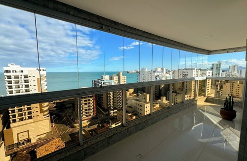 Praia do Morro Apartamento | Apartment with Sea View, 3 min from the beach in Guarapari