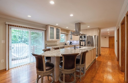 Fort Washington Casa | Gorgeous LUX 4 Bedrooms with 6 Beds Home RARE
