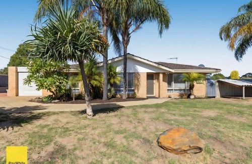 Balga Casa | Short term rental Girrawheen