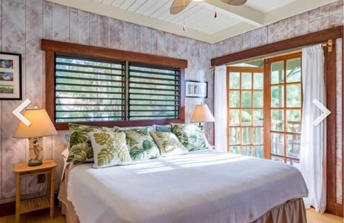 Wainiha Casa | Beachfront Pool, Hot Tub, ocean & Mt Views 2 bd 2 br + Lanai Bali bed Peaceful