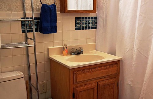 Truth or Consequences Casa | Cute, Cozy, and Spacious Home centrally located